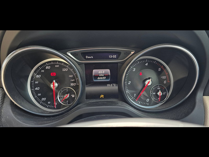 Mercedes-Benz GLA 2.1 GLA200d SE (Executive) SUV 5dr Diesel Manual Euro 6 (s/s) (136 ps)
