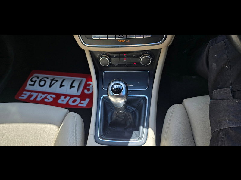 Mercedes-Benz GLA 2.1 GLA200d SE (Executive) SUV 5dr Diesel Manual Euro 6 (s/s) (136 ps)
