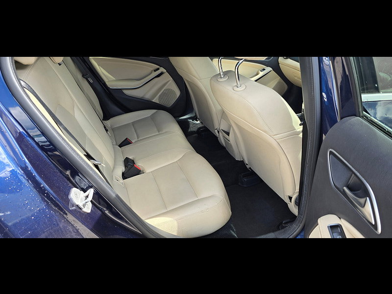 Mercedes-Benz GLA 2.1 GLA200d SE (Executive) SUV 5dr Diesel Manual Euro 6 (s/s) (136 ps)