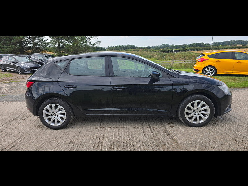 Seat Leon 1.6 TDI CR SE Hatchback 5dr Diesel Manual Euro 5 (s/s) (105 ps)