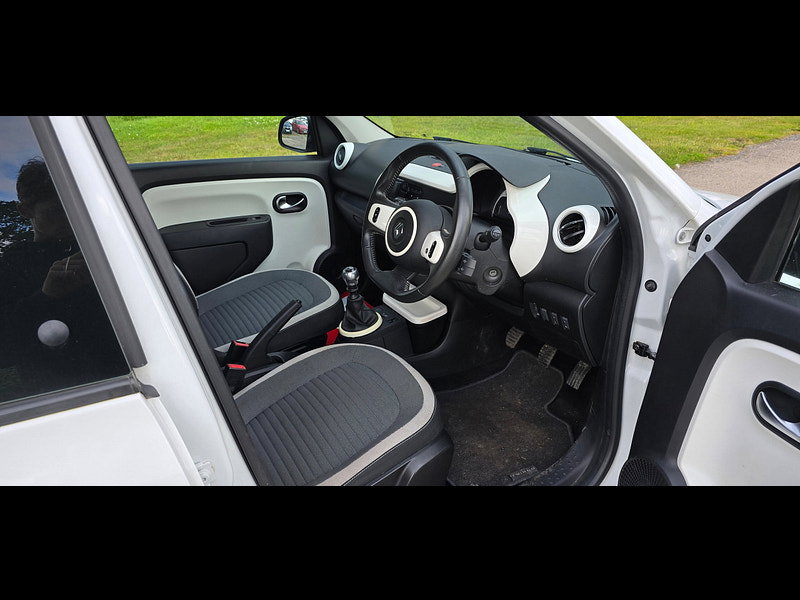Renault Twingo 0.9 TCe ENERGY Dynamique Hatchback 5dr Petrol Manual Euro 6 (s/s) (90 ps)
