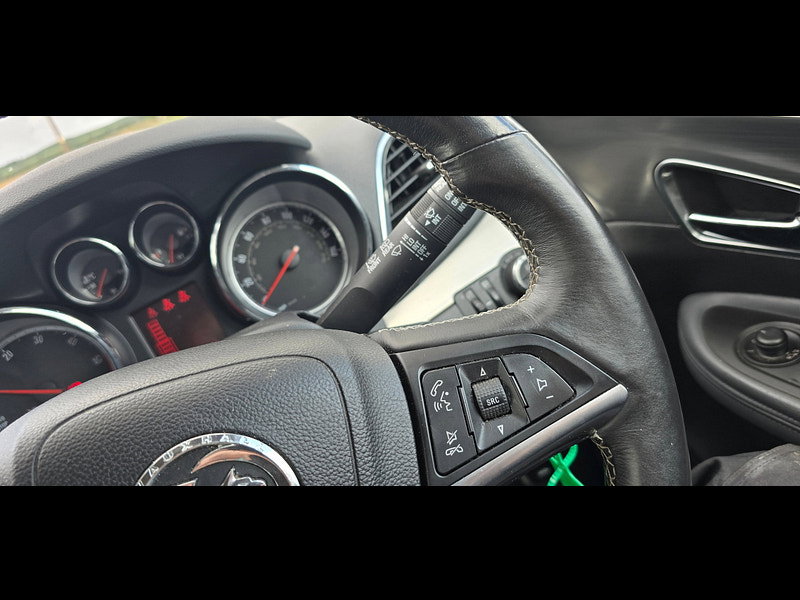 Vauxhall Mokka 1.6 CDTi SE SUV 5dr Diesel Manual 2WD Euro 6 (s/s) (136 ps)