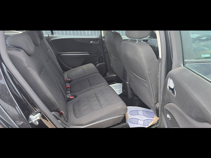 Vauxhall Zafira Tourer 1.4i Turbo Design MPV 5dr Petrol Manual Euro 6 (140 ps)