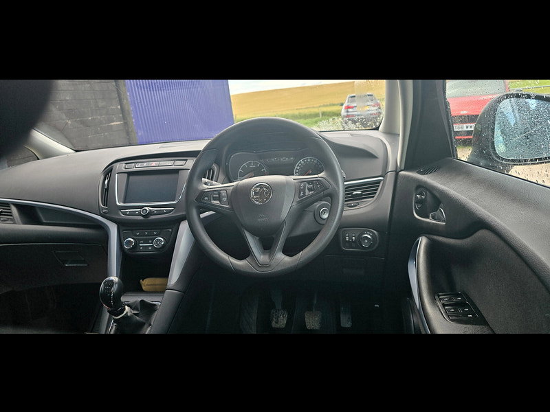Vauxhall Zafira Tourer 1.4i Turbo Design MPV 5dr Petrol Manual Euro 6 (140 ps)