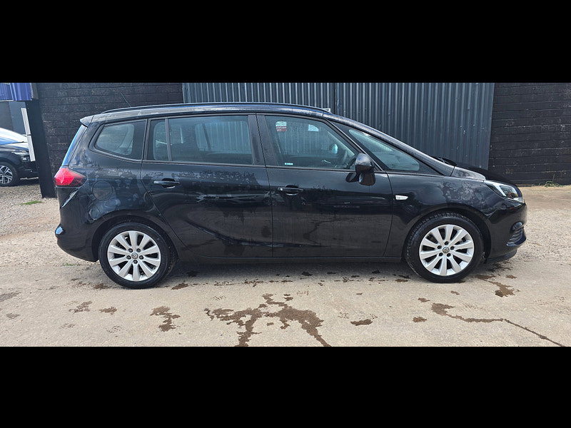 Vauxhall Zafira Tourer 1.4i Turbo Design MPV 5dr Petrol Manual Euro 6 (140 ps)