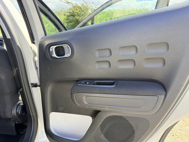 Citroen C3 1.2 PureTech Flair Hatchback 5dr Petrol Manual Euro 6 (s/s) (110 ps)