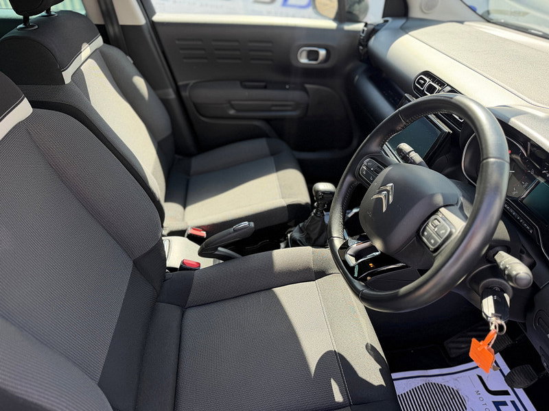 Citroen C3 Aircross 1.2 PureTech Shine SUV 5dr Petrol Manual Euro 6 (s/s) (110 ps)