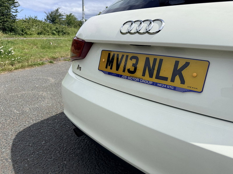 Audi A1 1.6 TDI SE Sportback 5dr Diesel Manual Euro 5 (s/s) (105 ps)
