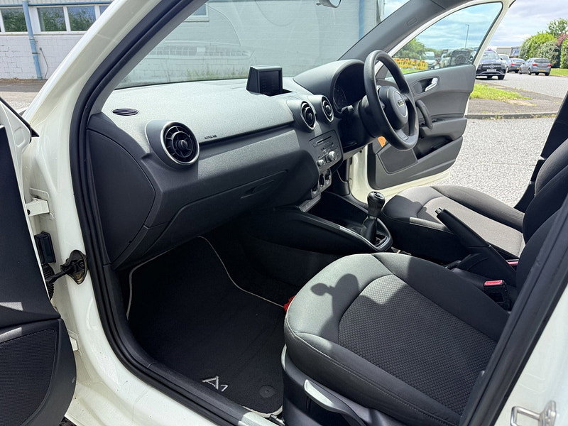 Audi A1 1.6 TDI SE Sportback 5dr Diesel Manual Euro 5 (s/s) (105 ps)