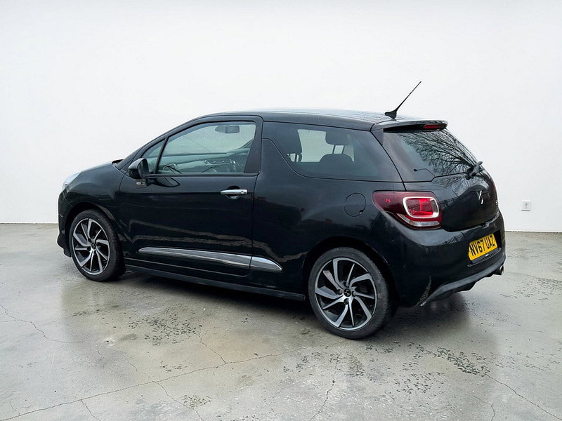 DS Automobiles DS 3 1.2 PureTech Connected Chic Hatchback 3dr Petrol Manual Euro 6 (82 ps)