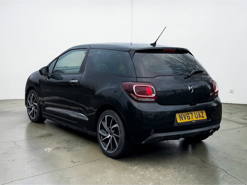 DS Automobiles DS 3 1.2 PureTech Connected Chic Hatchback 3dr Petrol Manual Euro 6 (82 ps)