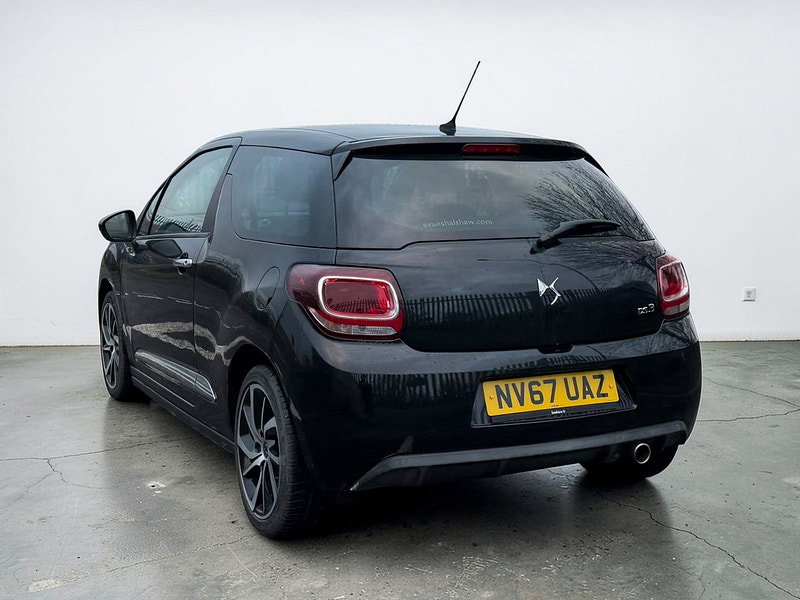 DS Automobiles DS 3 1.2 PureTech Connected Chic Hatchback 3dr Petrol Manual Euro 6 (82 ps)