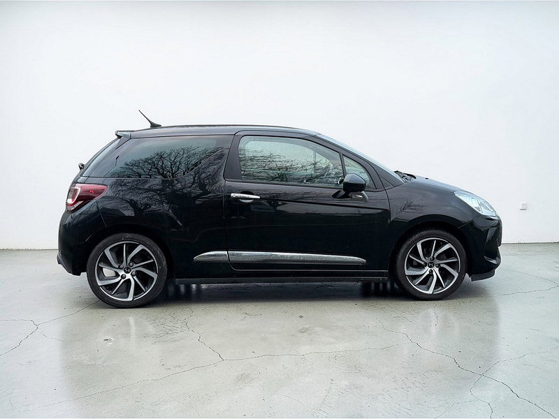 DS Automobiles DS 3 1.2 PureTech Connected Chic Hatchback 3dr Petrol Manual Euro 6 (82 ps)