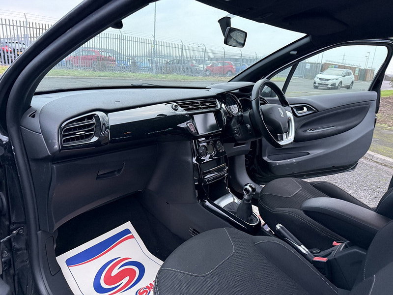 DS Automobiles DS 3 1.2 PureTech Connected Chic Hatchback 3dr Petrol Manual Euro 6 (82 ps)