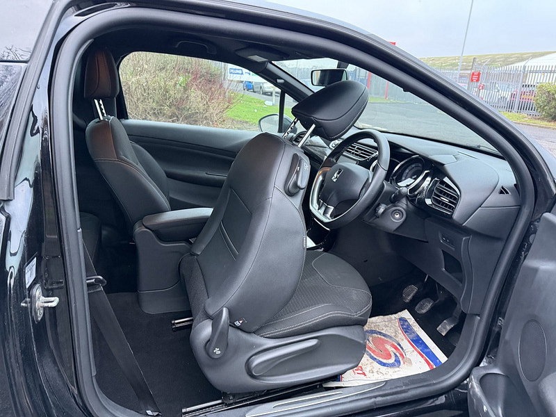 DS Automobiles DS 3 1.2 PureTech Connected Chic Hatchback 3dr Petrol Manual Euro 6 (82 ps)