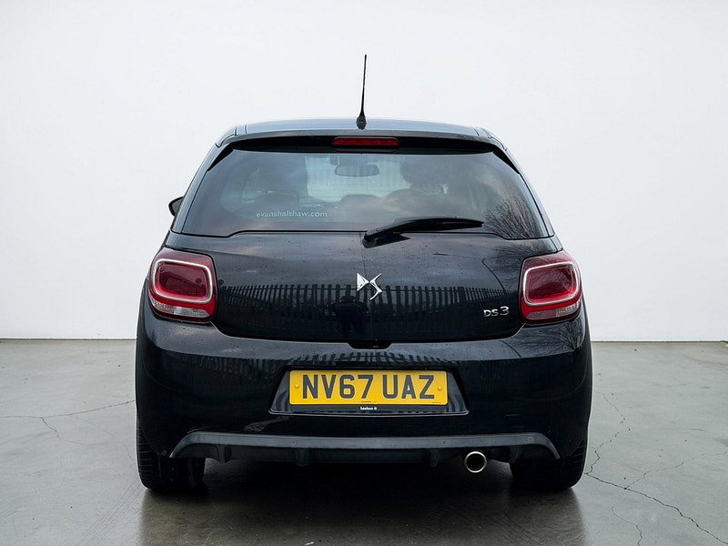 DS Automobiles DS 3 1.2 PureTech Connected Chic Hatchback 3dr Petrol Manual Euro 6 (82 ps)