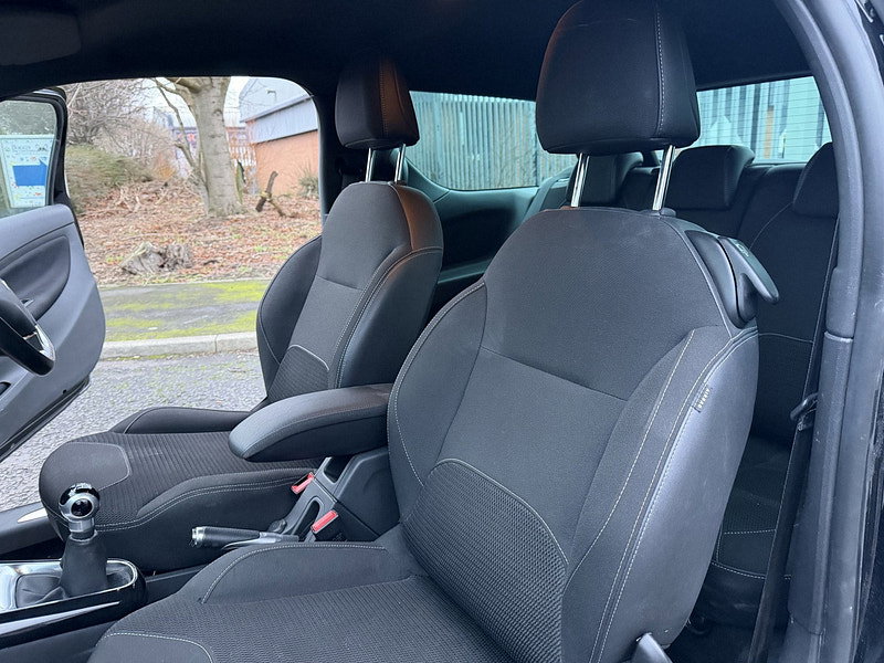DS Automobiles DS 3 1.2 PureTech Connected Chic Hatchback 3dr Petrol Manual Euro 6 (82 ps)