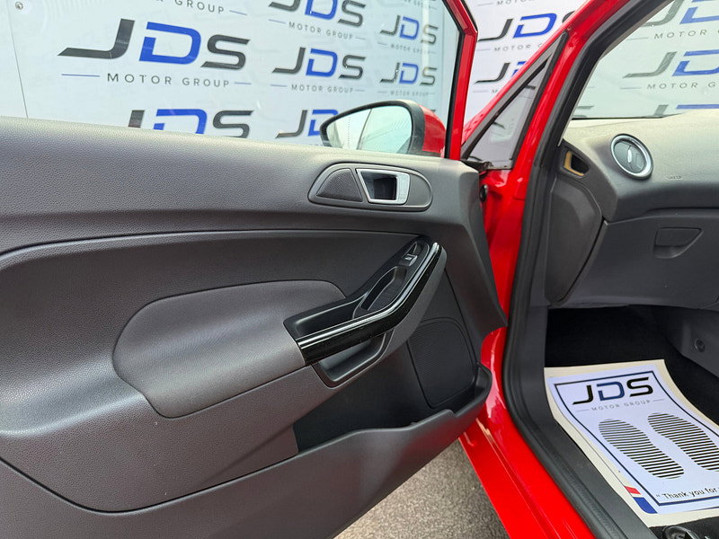 Ford Fiesta 1.0T EcoBoost Zetec Hatchback 3dr Petrol Manual Euro 5 (s/s) (100 ps)