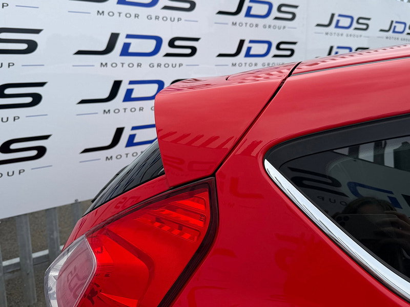 Ford Fiesta 1.0T EcoBoost Zetec Hatchback 3dr Petrol Manual Euro 5 (s/s) (100 ps)