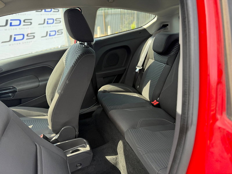 Ford Fiesta 1.0T EcoBoost Zetec Hatchback 3dr Petrol Manual Euro 5 (s/s) (100 ps)