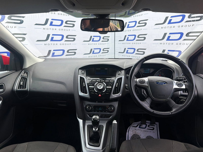 Ford Focus 1.0T EcoBoost Titanium Hatchback 5dr Petrol Manual Euro 5 (s/s) (125 ps)