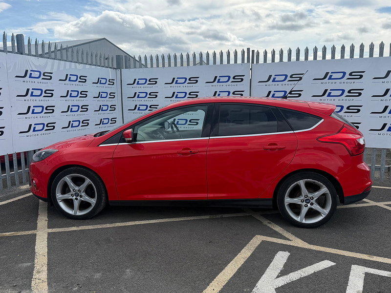 Ford Focus 1.0T EcoBoost Titanium Hatchback 5dr Petrol Manual Euro 5 (s/s) (125 ps)