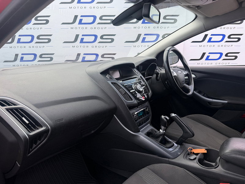 Ford Focus 1.0T EcoBoost Titanium Hatchback 5dr Petrol Manual Euro 5 (s/s) (125 ps)