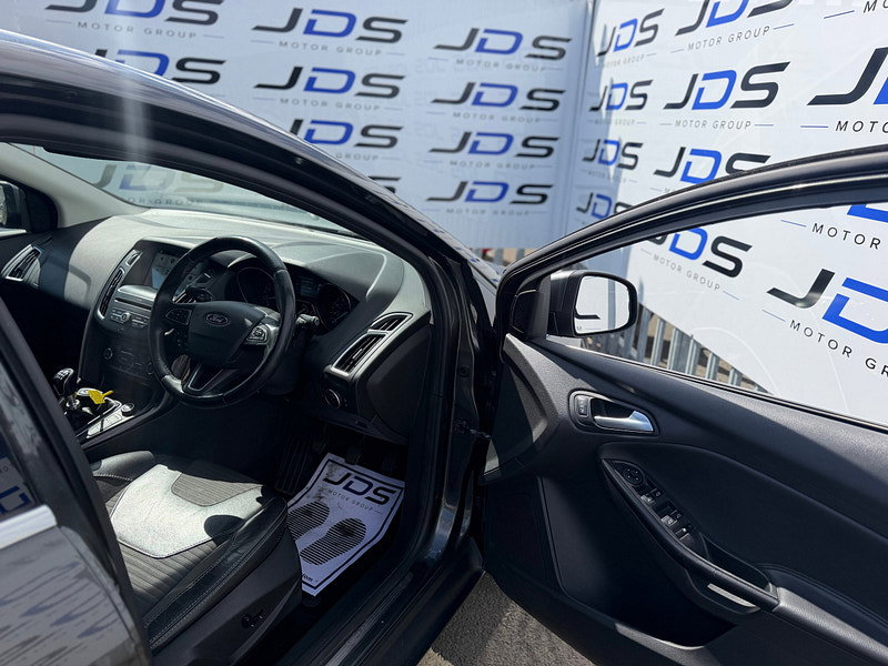 Ford Focus 1.0T EcoBoost Titanium X Hatchback 5dr Petrol Manual Euro 6 (s/s) (125 ps)