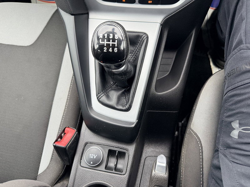 Ford Focus 1.0T EcoBoost Zetec Estate 5dr Petrol Manual Euro 5 (s/s) (125 ps)