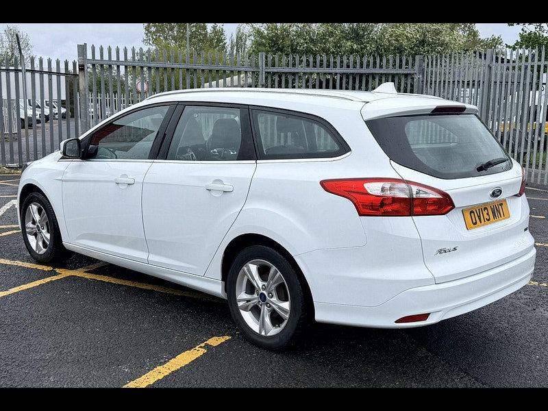 Ford Focus 1.0T EcoBoost Zetec Estate 5dr Petrol Manual Euro 5 (s/s) (125 ps)