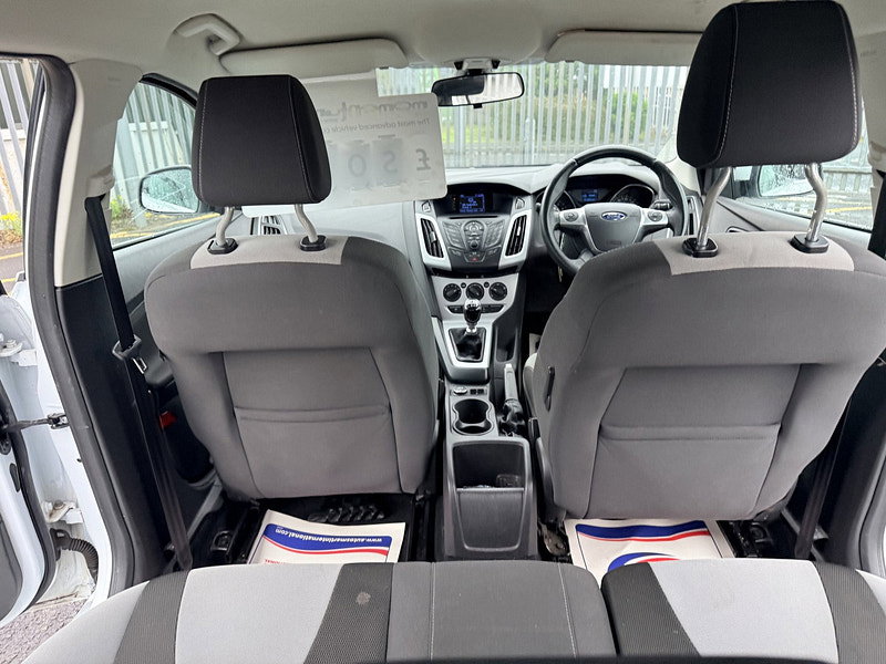 Ford Focus 1.0T EcoBoost Zetec Estate 5dr Petrol Manual Euro 5 (s/s) (125 ps)