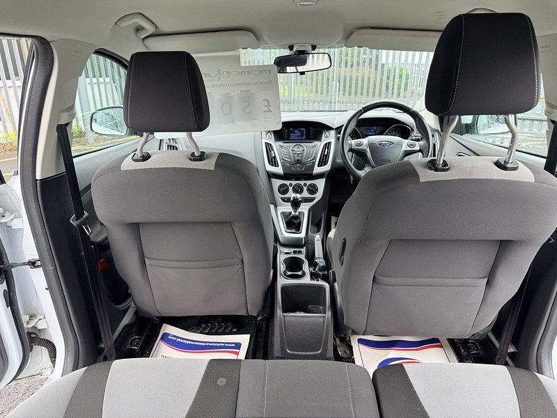 Ford Focus 1.0T EcoBoost Zetec Estate 5dr Petrol Manual Euro 5 (s/s) (125 ps)