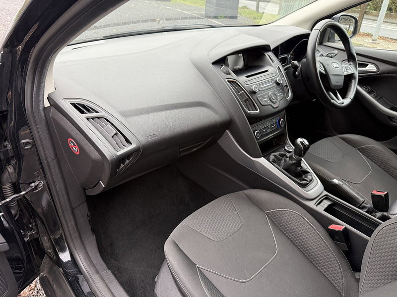 Ford Focus 1.0T EcoBoost Zetec Hatchback 5dr Petrol Manual Euro 6 (s/s) (100 ps)