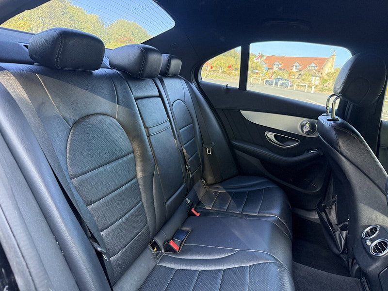 Mercedes-Benz C Class 2.1 C220 BlueTEC AMG Line Saloon 4dr Diesel G-Tronic+ Euro 6 (s/s) (170 ps)