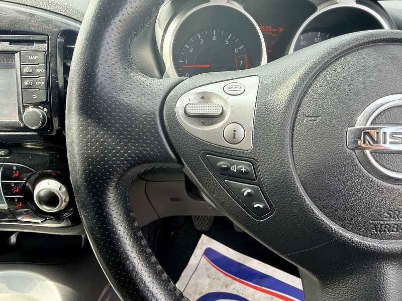 Nissan Juke 1.6 Tekna SUV 5dr Petrol Manual Euro 5 (s/s) (117 ps)