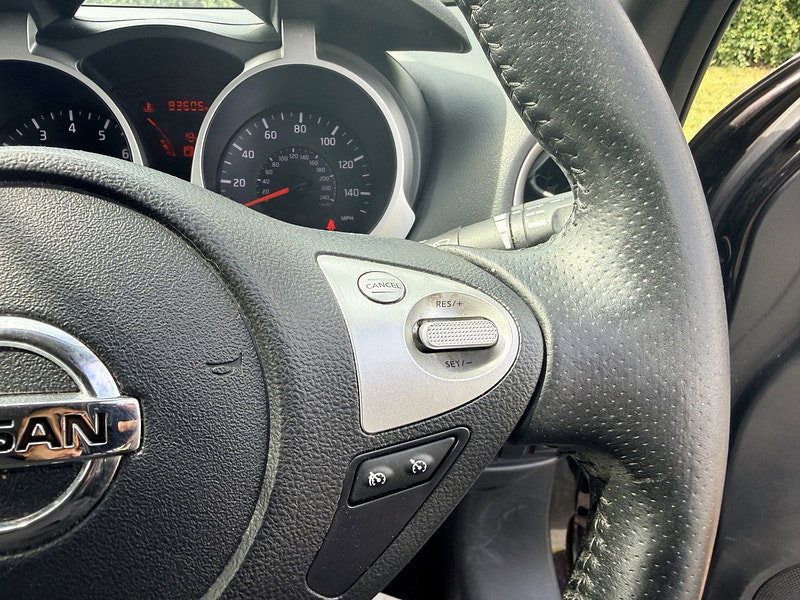 Nissan Juke 1.6 Tekna SUV 5dr Petrol Manual Euro 5 (s/s) (117 ps)