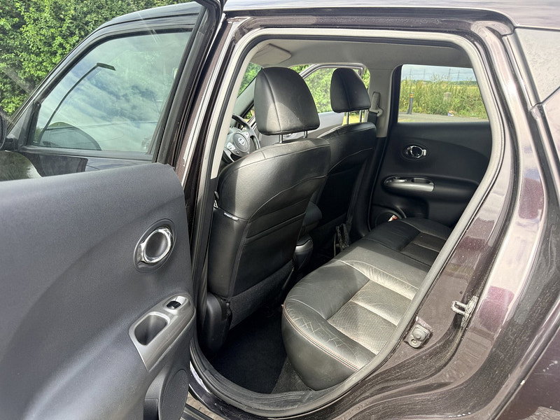 Nissan Juke 1.6 Tekna SUV 5dr Petrol Manual Euro 5 (s/s) (117 ps)