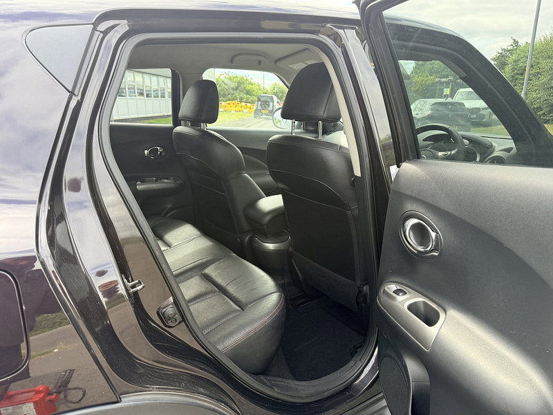 Nissan Juke 1.6 Tekna SUV 5dr Petrol Manual Euro 5 (s/s) (117 ps)