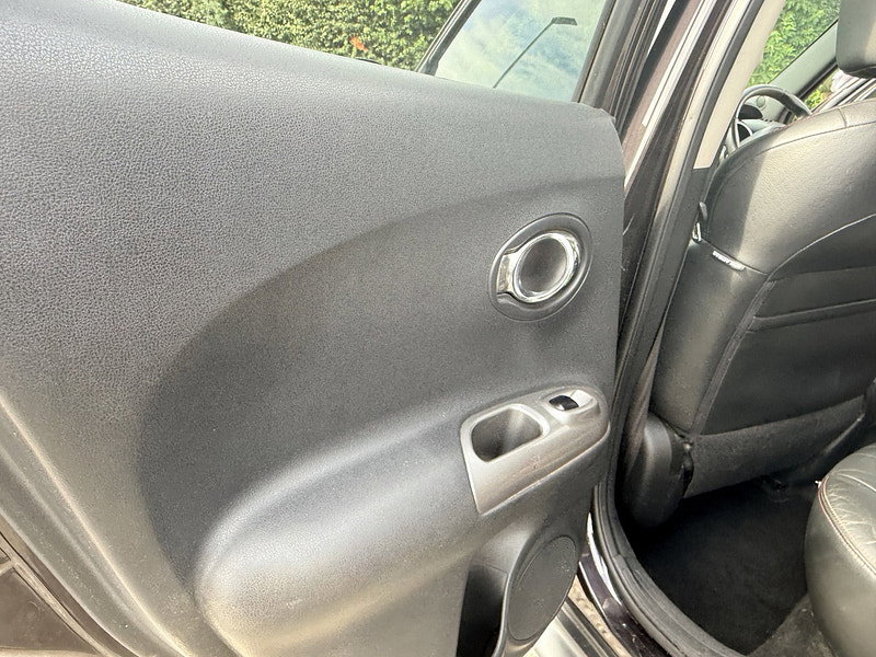 Nissan Juke 1.6 Tekna SUV 5dr Petrol Manual Euro 5 (s/s) (117 ps)