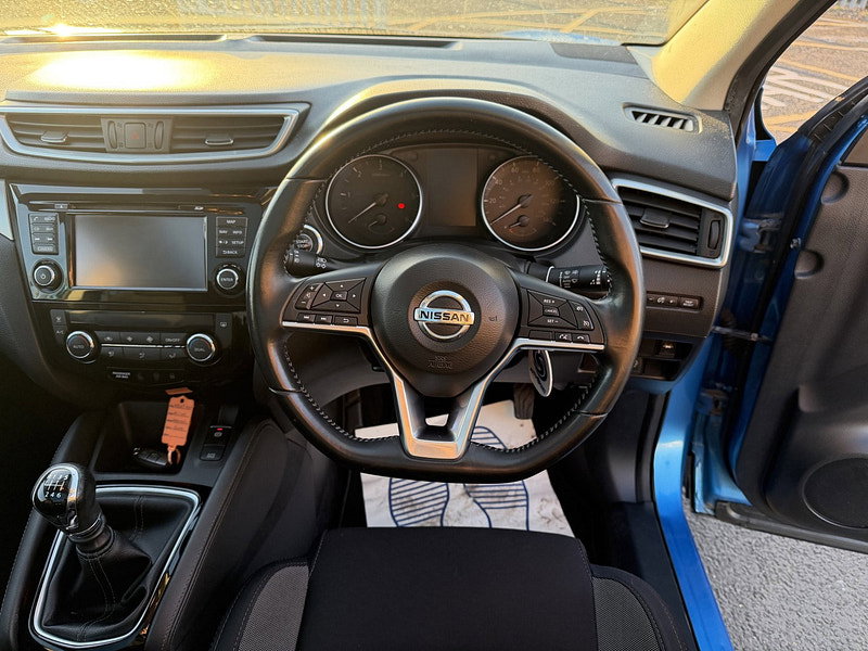 Nissan Qashqai 1.5 dCi N-Connecta SUV 5dr Diesel Manual Euro 6 (s/s) (110 ps)