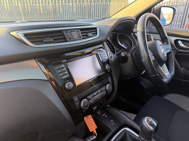 Nissan Qashqai 1.5 dCi N-Connecta SUV 5dr Diesel Manual Euro 6 (s/s) (110 ps)