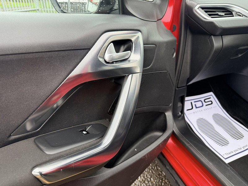 Peugeot 2008 1.2 PureTech Allure SUV 5dr Petrol Manual Euro 6 (82 ps)