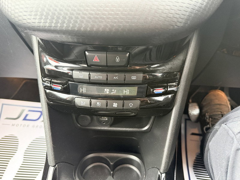Peugeot 2008 1.2 PureTech Allure SUV 5dr Petrol Manual Euro 6 (82 ps)