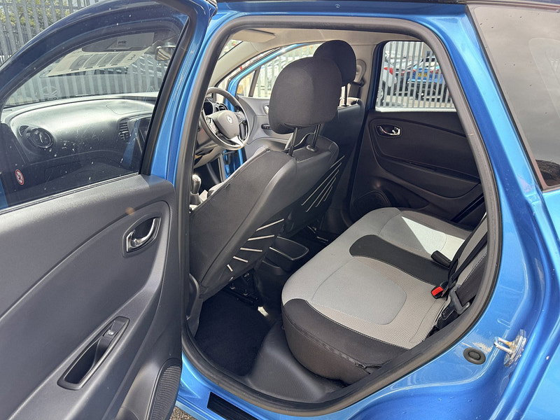 Renault Captur 0.9 TCe ENERGY Dynamique MediaNav SUV 5dr Petrol Manual Euro 5 (s/s) (90 ps)