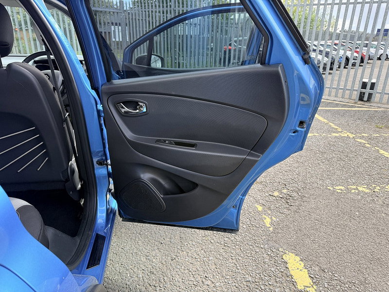 Renault Captur 0.9 TCe ENERGY Dynamique MediaNav SUV 5dr Petrol Manual Euro 5 (s/s) (90 ps)
