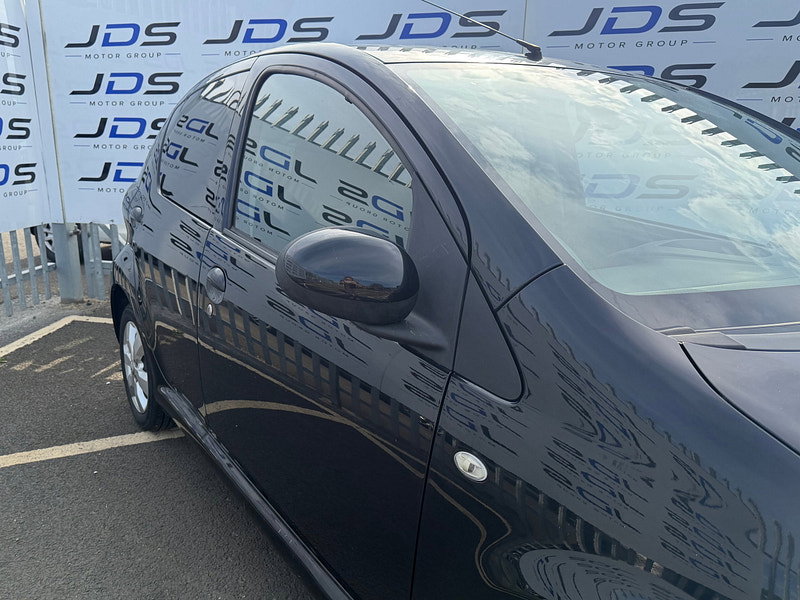 Toyota Aygo 1.0 VVT-i Fire Hatchback 5dr Petrol Manual Euro 5 (67 ps)