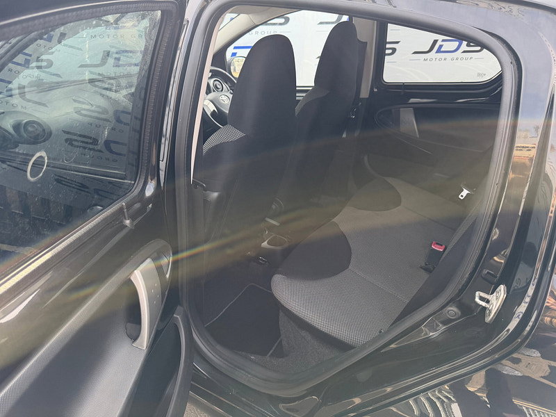 Toyota Aygo 1.0 VVT-i Fire Hatchback 5dr Petrol Manual Euro 5 (67 ps)