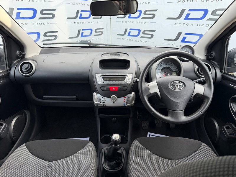Toyota Aygo 1.0 VVT-i Fire Hatchback 5dr Petrol Manual Euro 5 (67 ps)