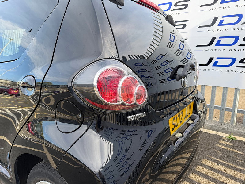 Toyota Aygo 1.0 VVT-i Fire Hatchback 5dr Petrol Manual Euro 5 (67 ps)
