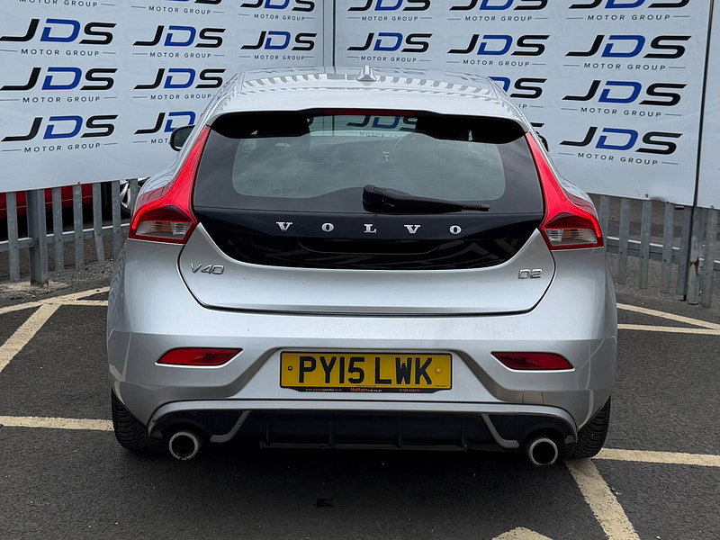 Volvo V40 1.6 D2 R-Design Hatchback 5dr Diesel Manual Euro 5 (s/s) (115 ps)